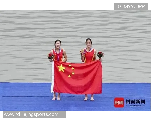 浙江赛艇全运榜首金,来自两个桐庐姑娘,其间一个还戴着近视眼镜